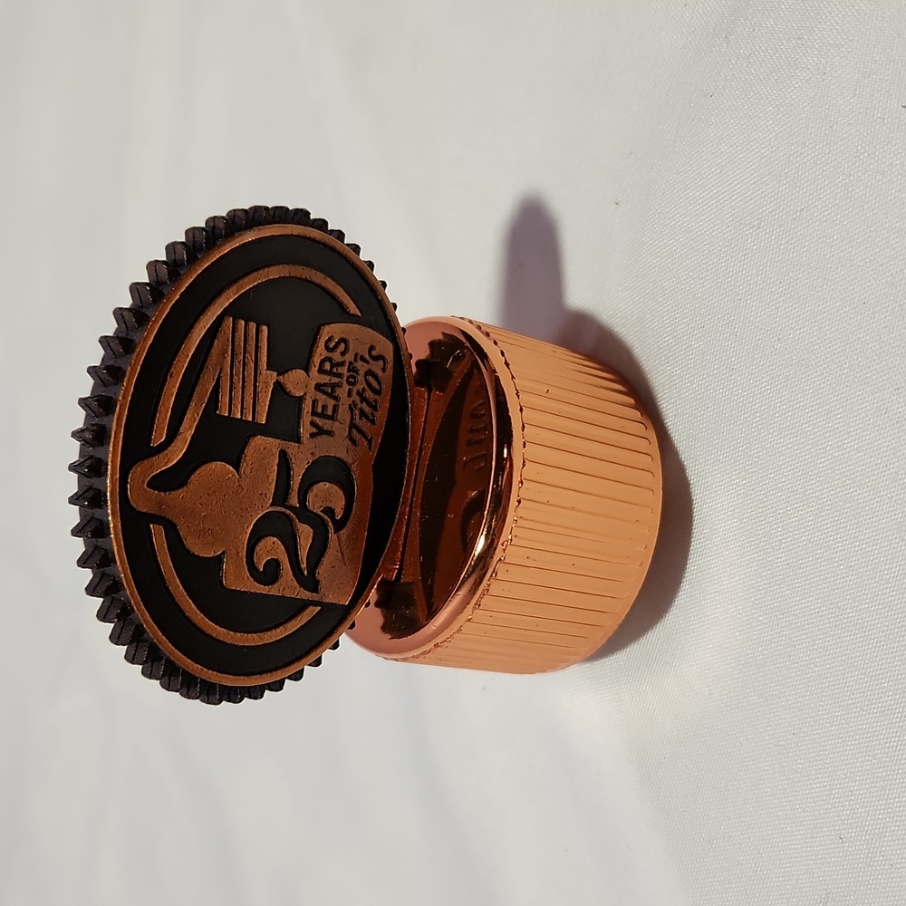 Tito's Handmade vodka accessories and Makers Mark puzzle - Picture 3 of 10